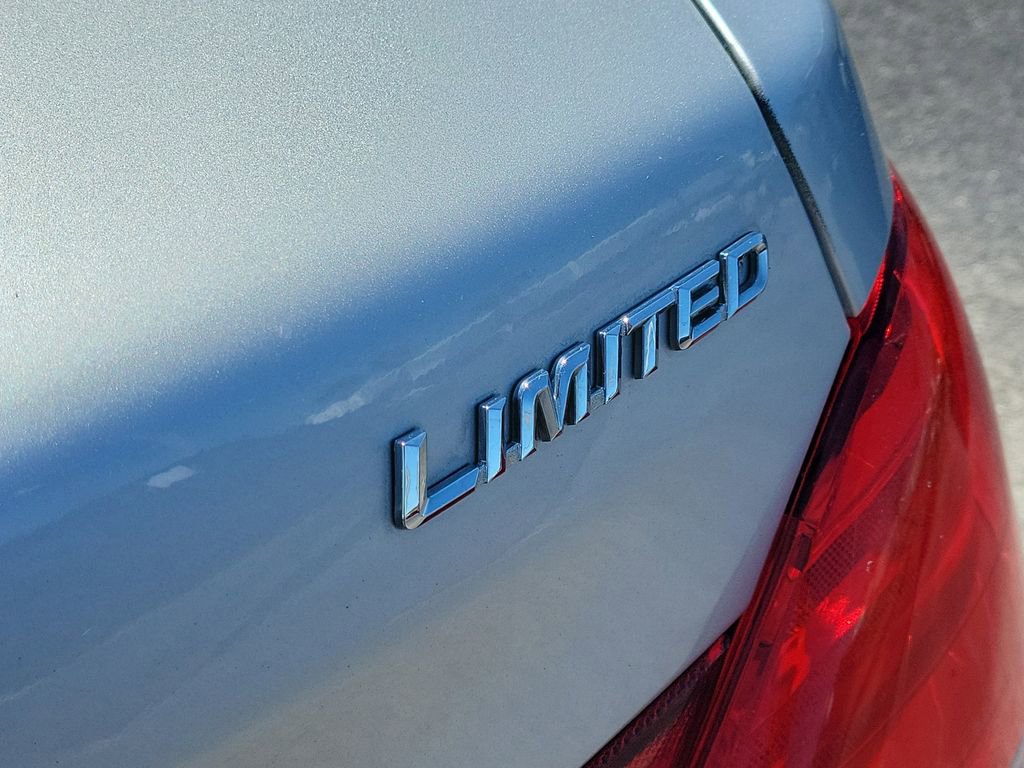 Used 2010 Toyota Avalon Limited FWD image 7