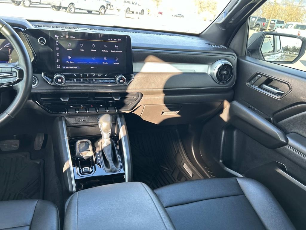Used 2023 Chevrolet Colorado LT w/ LT Convenience Package III image 19