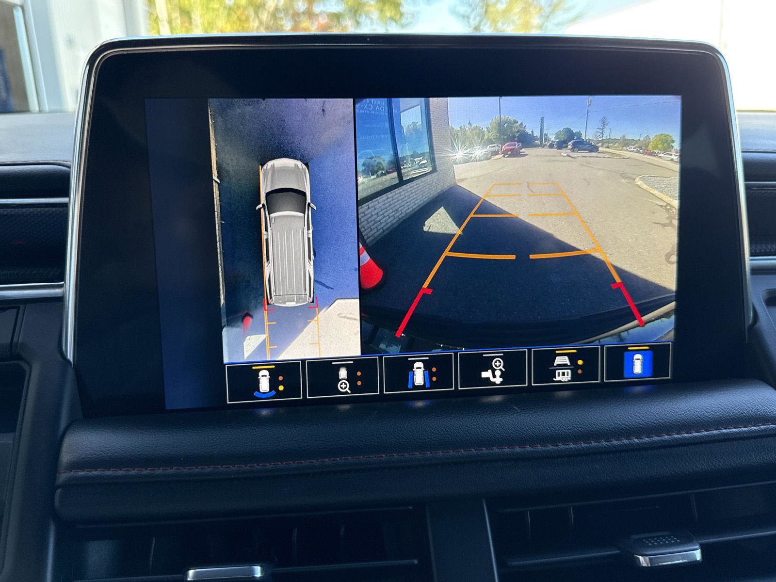 Used 2022 Chevrolet Tahoe RST w/ Sport Performance Package image 22