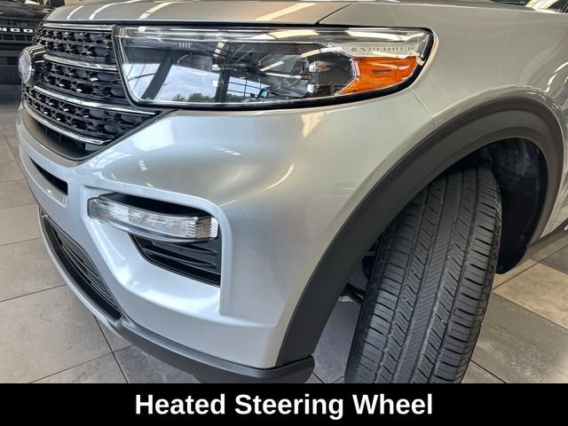 Used 2020 Ford Explorer XLT w/ Equipment Group 202A AWD/4WD image 19