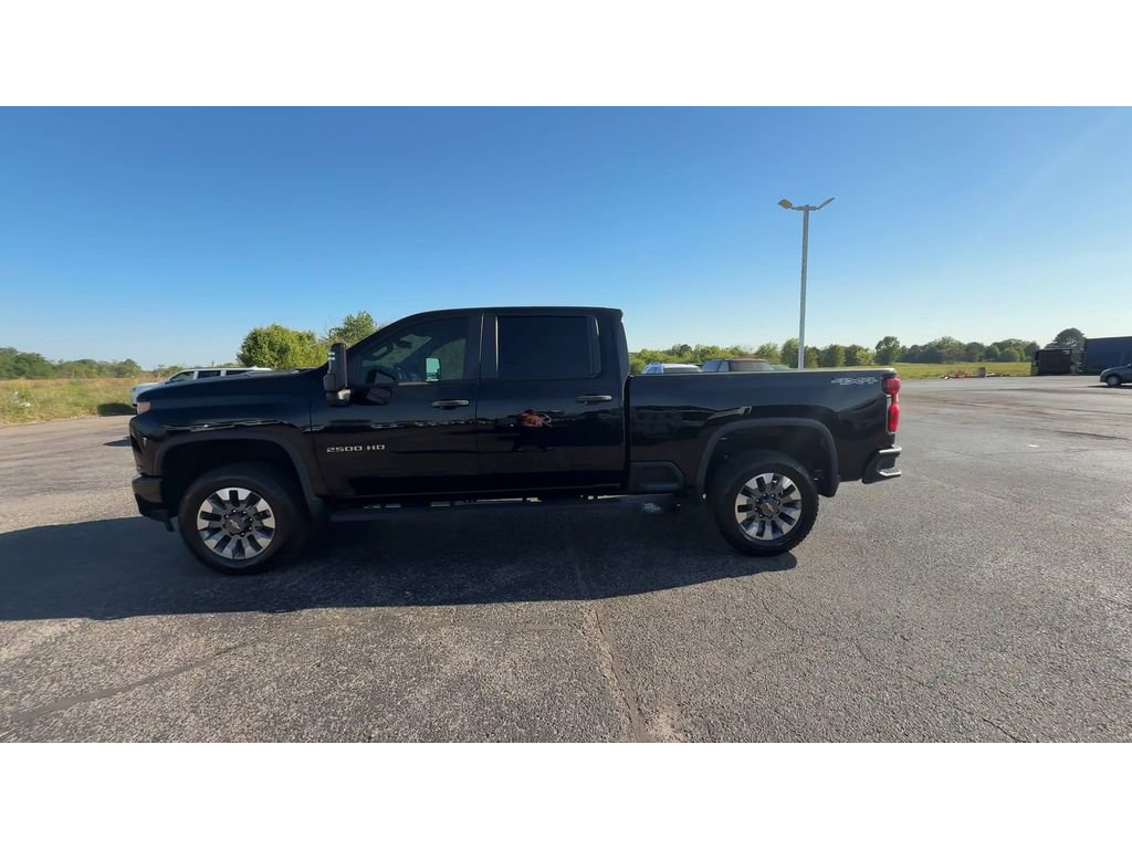 Used 2022 Chevrolet Silverado 2500 Custom w/ Custom Convenience Package image 9