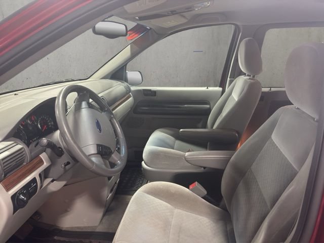 Used 2005 Ford Freestar SEL FWD image 4