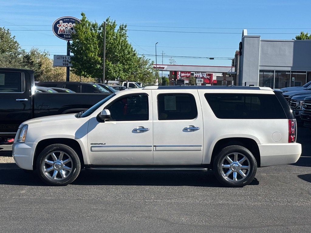 Used 2013 GMC Yukon XL Denali AWD/4WD image 2