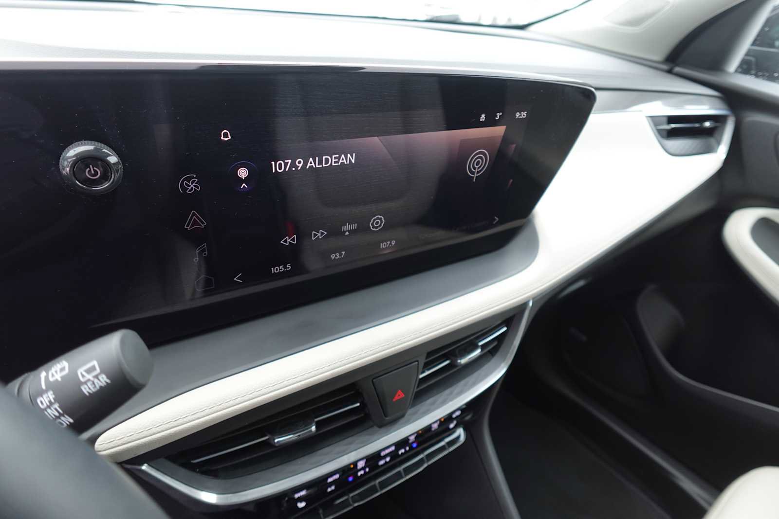 Used 2024 Buick Encore GX Avenir w/ Avenir Convenience Package image 16