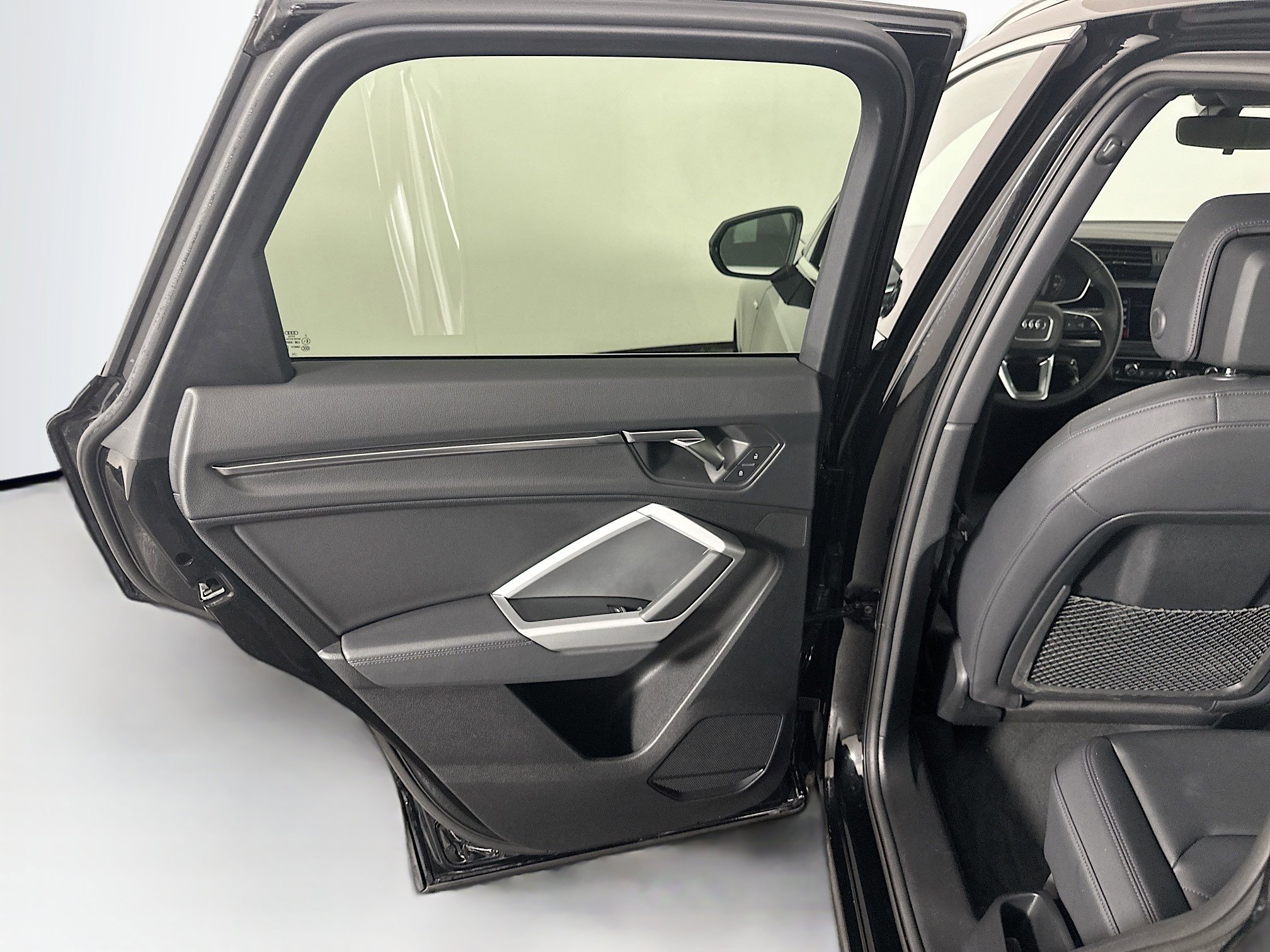 Used 2025 Audi Q3 2.0T Premium image 24