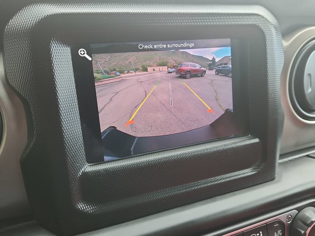 Used 2021 Jeep Gladiator Sport AWD/4WD image 24