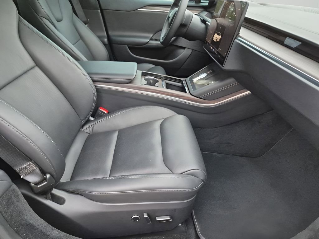 Used 2023 Tesla Model S Standard Range image 16