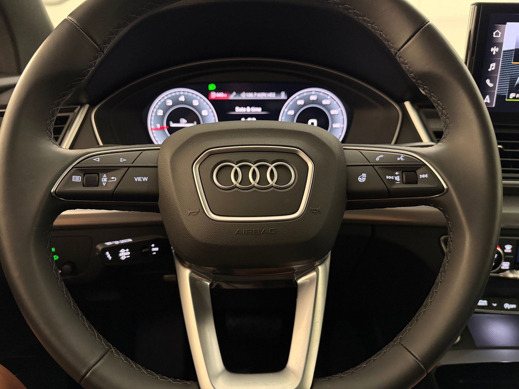 Certified 2025 Audi Q5 2.0T Premium w/ Convenience Plus Package image 17