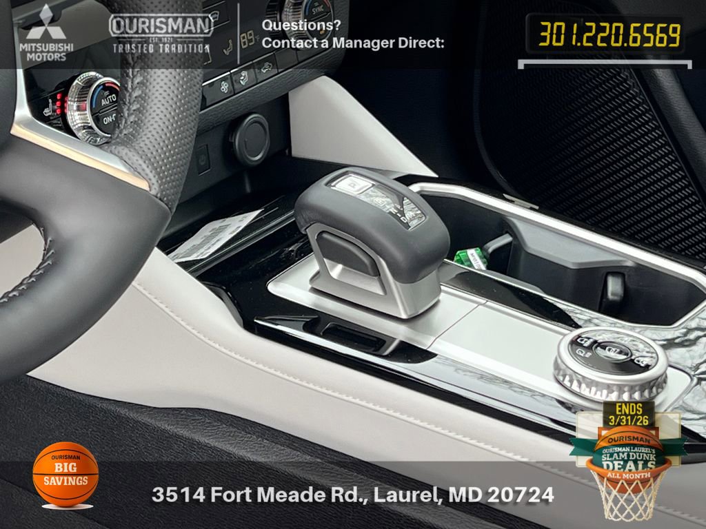 New 2026 Mitsubishi Outlander LE image 15