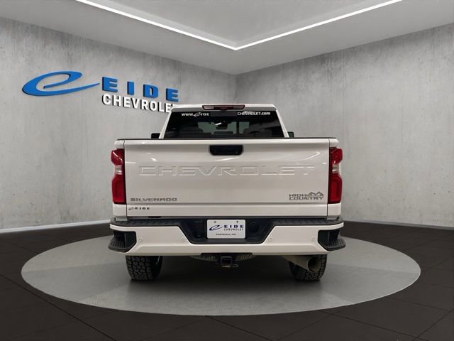 Used 2024 Chevrolet Silverado 2500 High Country w/ High Country Premium Package AWD/4WD image 5
