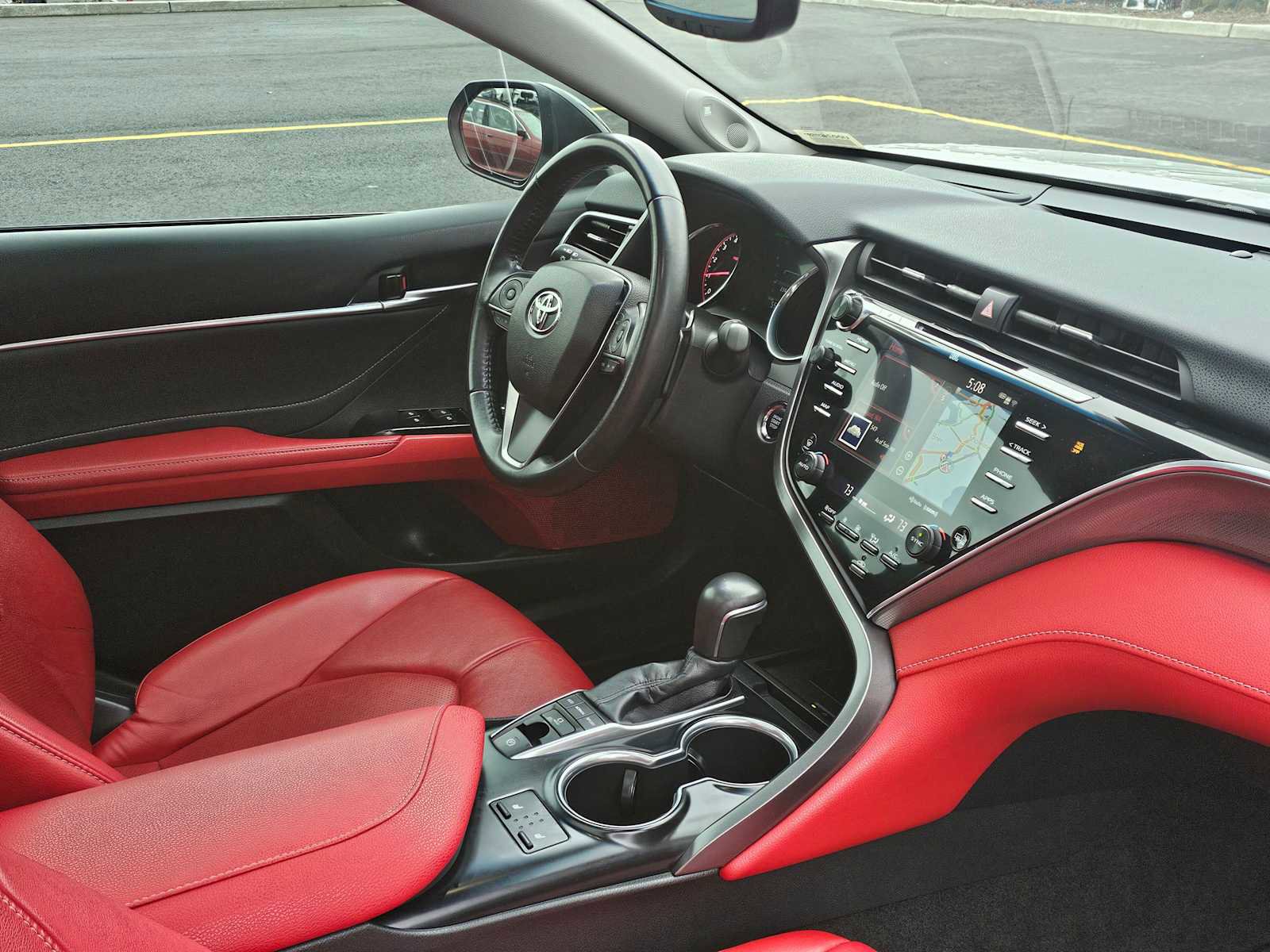 Used 2018 Toyota Camry XSE w/ Driver Assist Package image 10