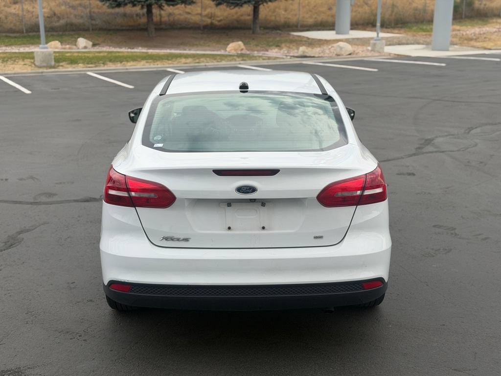 Used 2018 Ford Focus SE FWD image 4