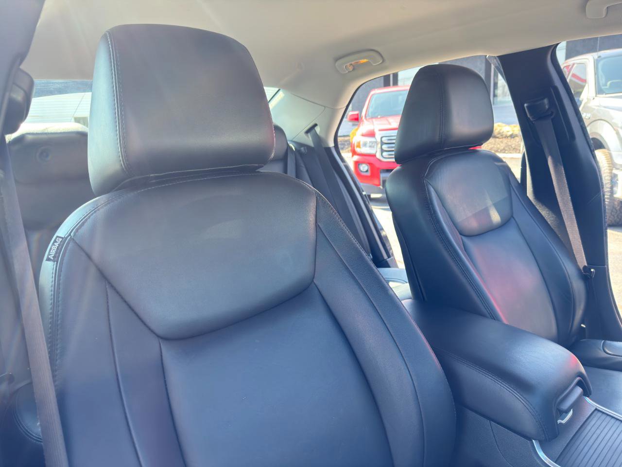 Used 2015 Chrysler 300 Limited w/ Driver Convenience Group image 27