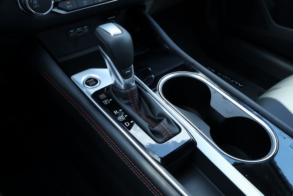 New 2025 Nissan Altima 2.5 SR image 13