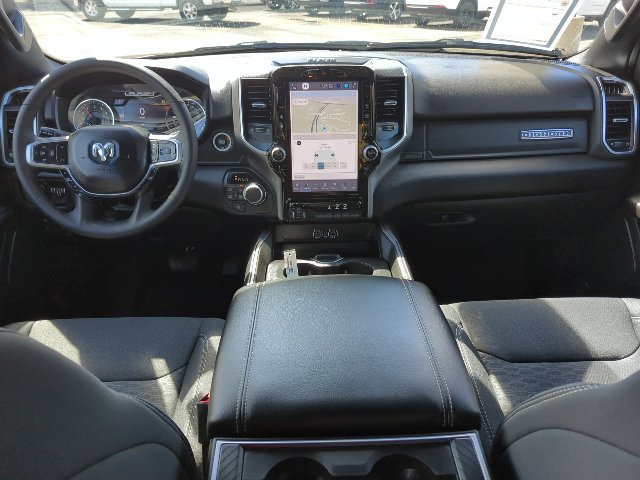 Used 2025 RAM 1500 Big Horn AWD/4WD image 7
