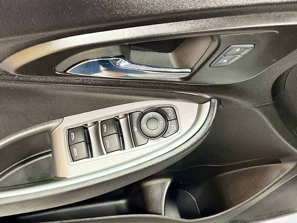 Used 2024 Chevrolet Malibu LT image 18