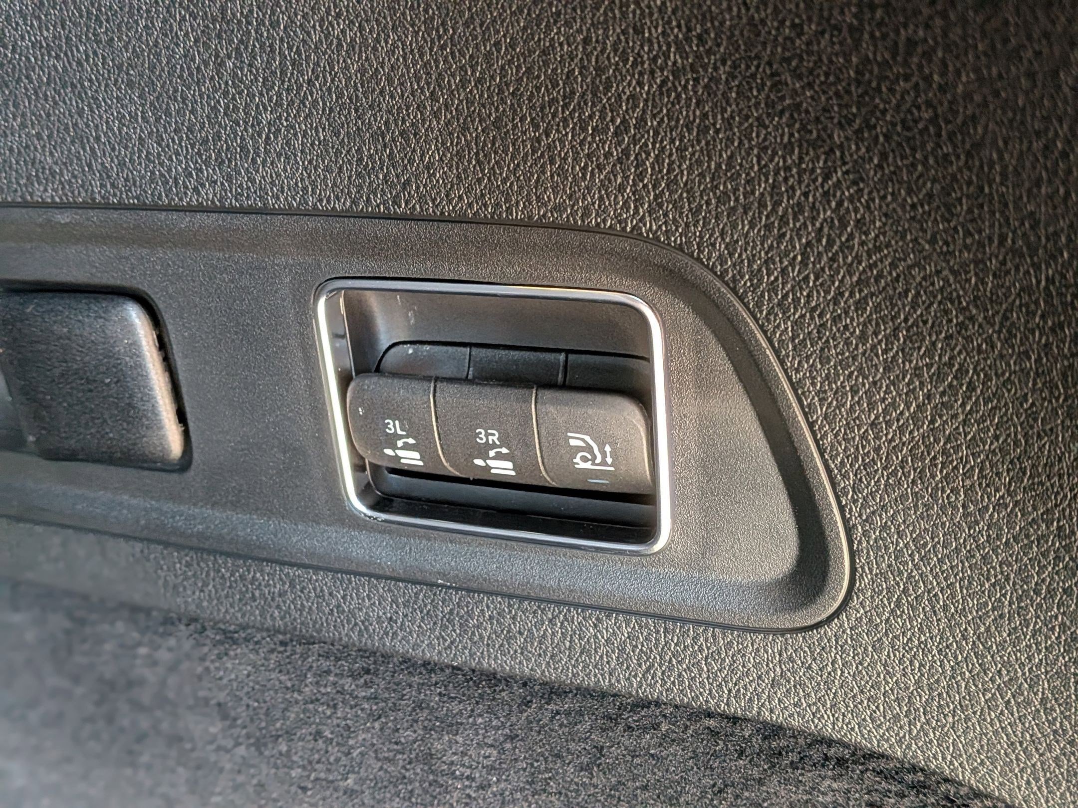 Certified 2025 Mercedes-Benz GLS 450 GLS 450 image 33