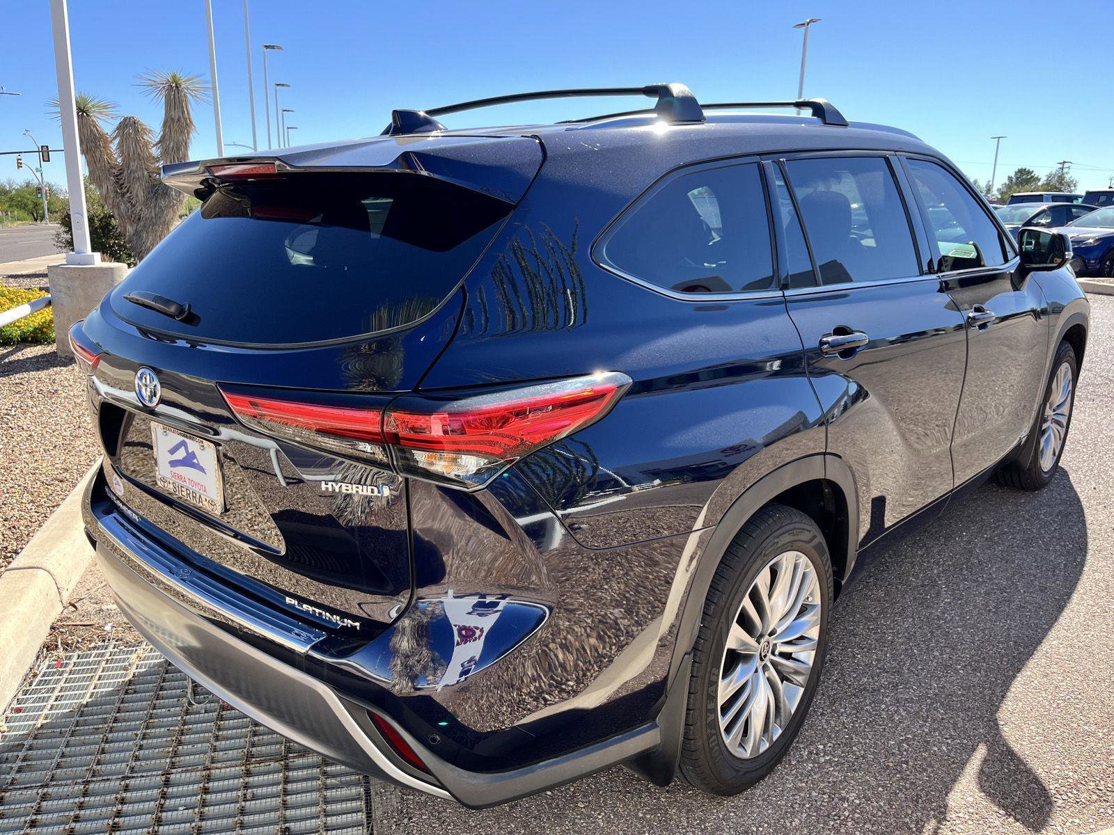 Used 2023 Toyota Highlander Platinum image 5