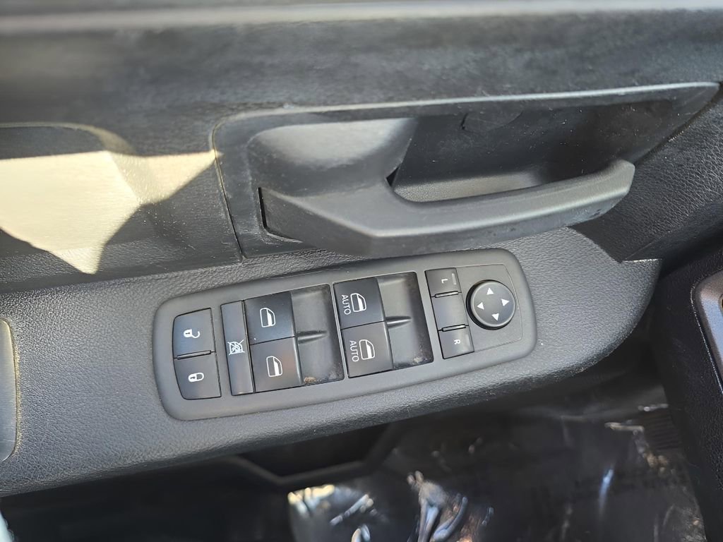 Used 2021 RAM 1500 Tradesman w/ Chrome Appearance Group image 19