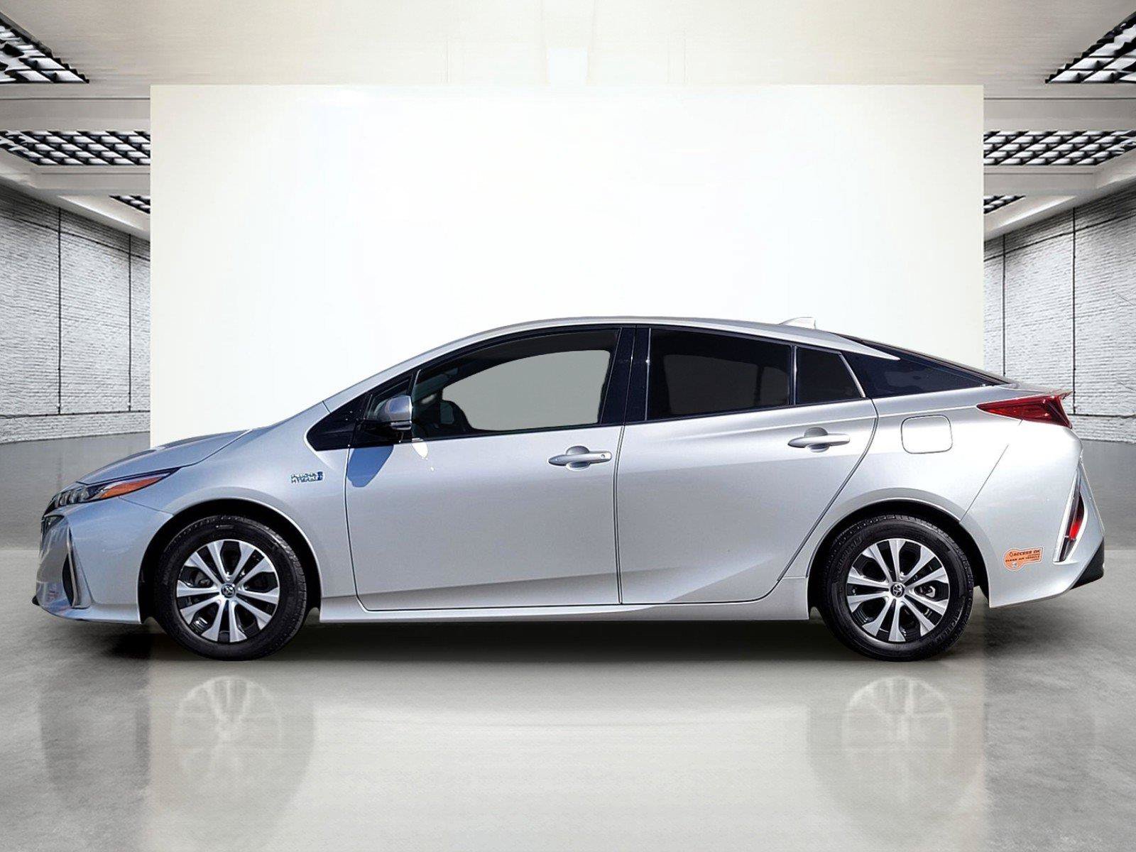 Used 2020 Toyota Prius Prime XLE FWD image 7
