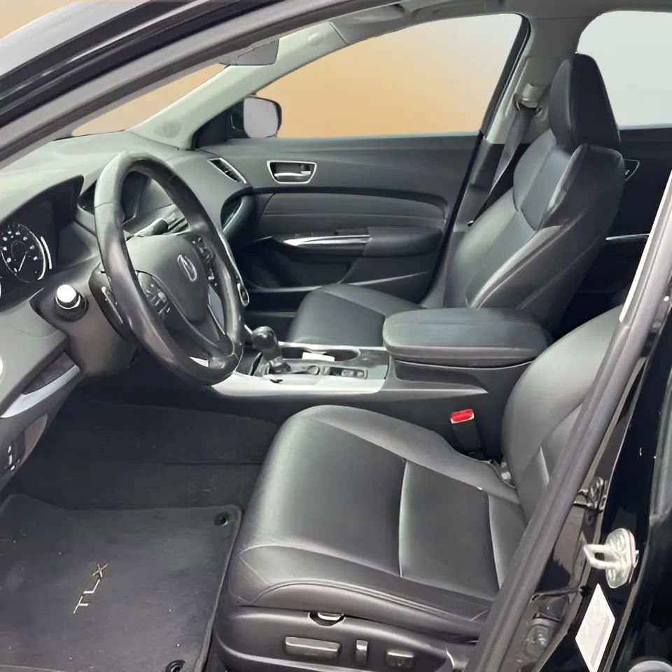 Used 2018 Acura TLX image 10