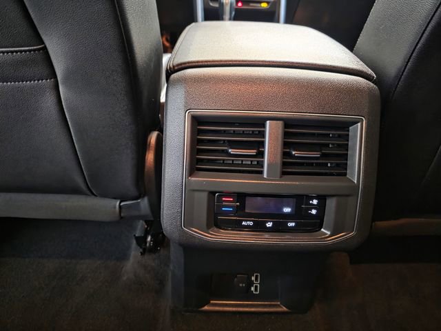 Used 2018 Volkswagen Atlas SE image 30