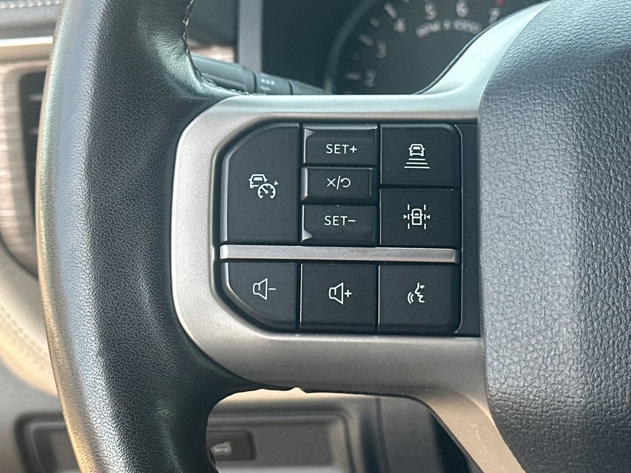 Certified 2024 Ford Expedition Limited RWD image 27
