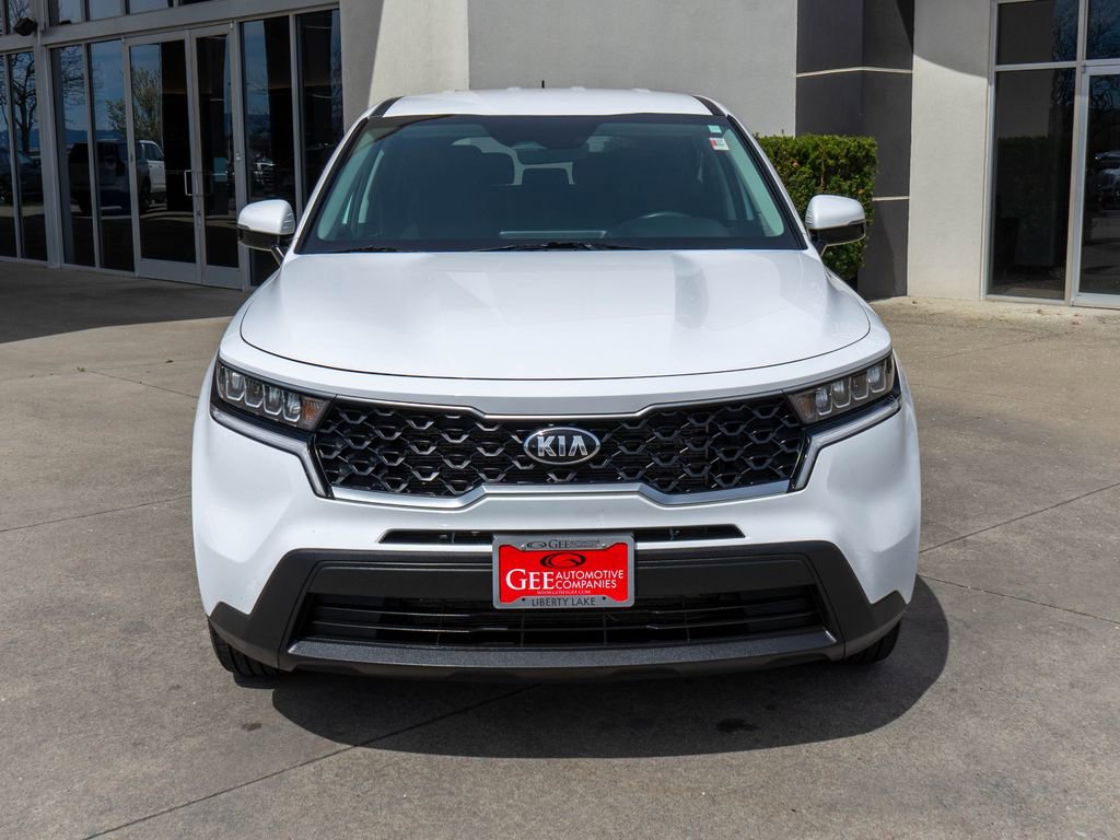 Used 2021 Kia Sorento LX FWD image 2