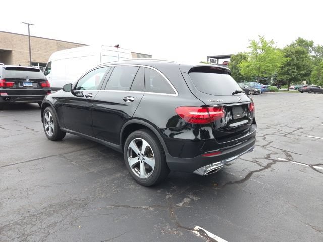 Used 2017 Mercedes-Benz GLC 300 4MATIC image 3