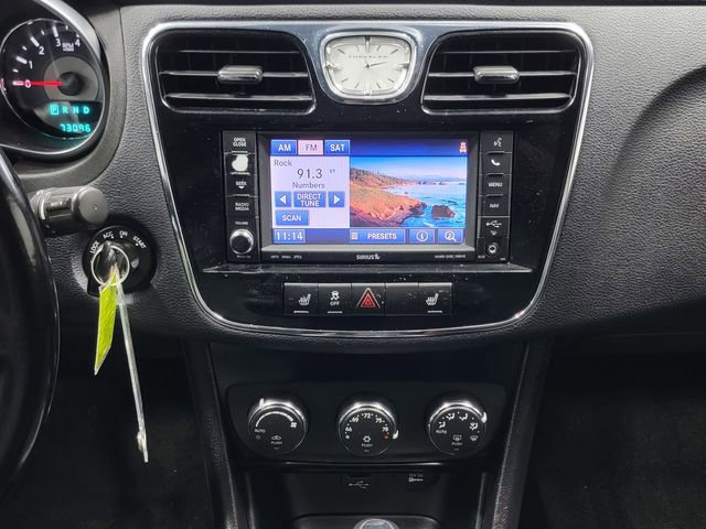 Used 2011 Chrysler 200 Limited image 19