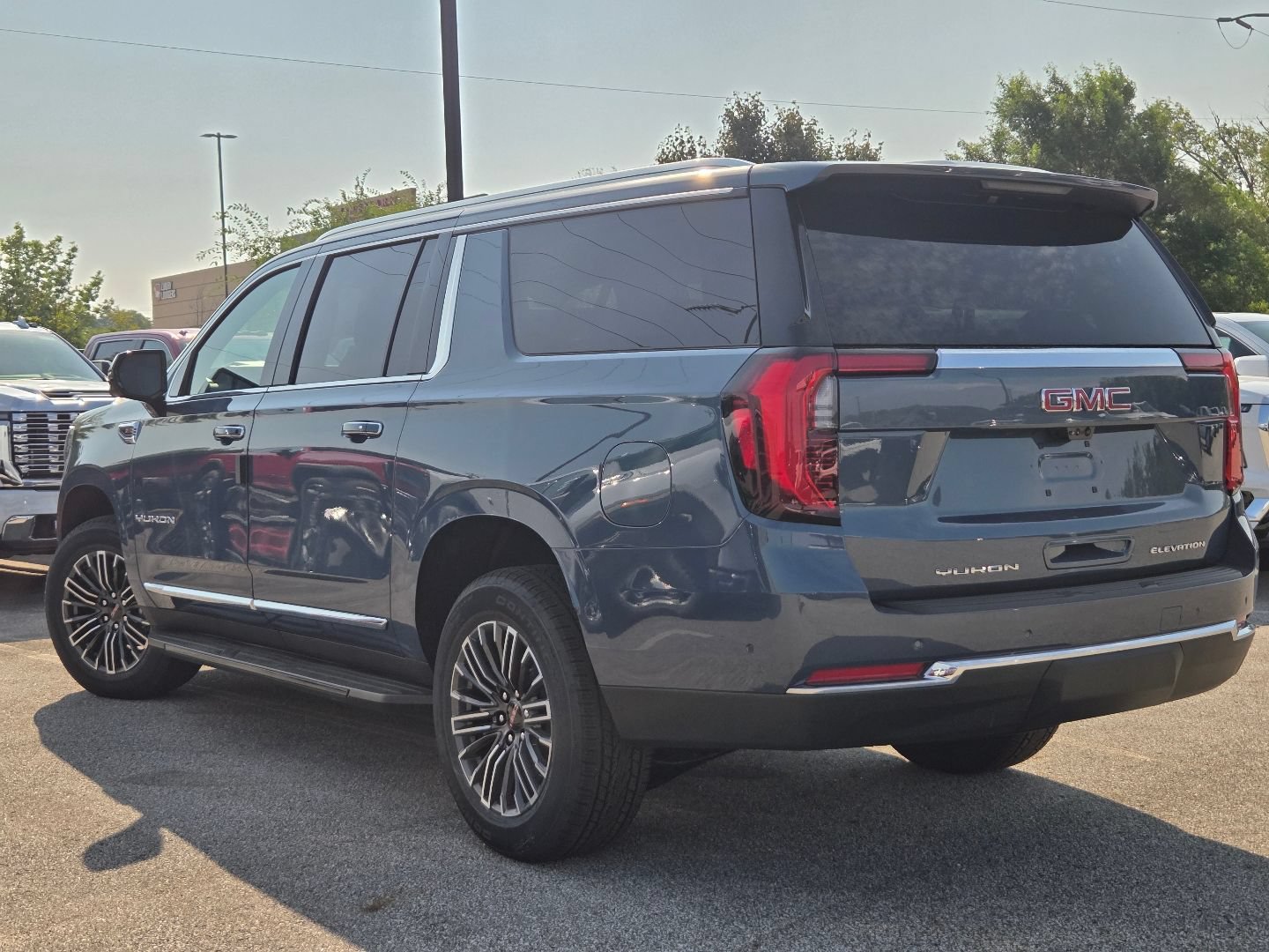 New 2026 GMC Yukon XL Elevation w/ Elevation Premium Package AWD/4WD image 17