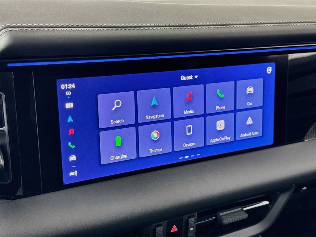 Certified 2025 Porsche Macan Turbo Electric AWD/4WD image 18