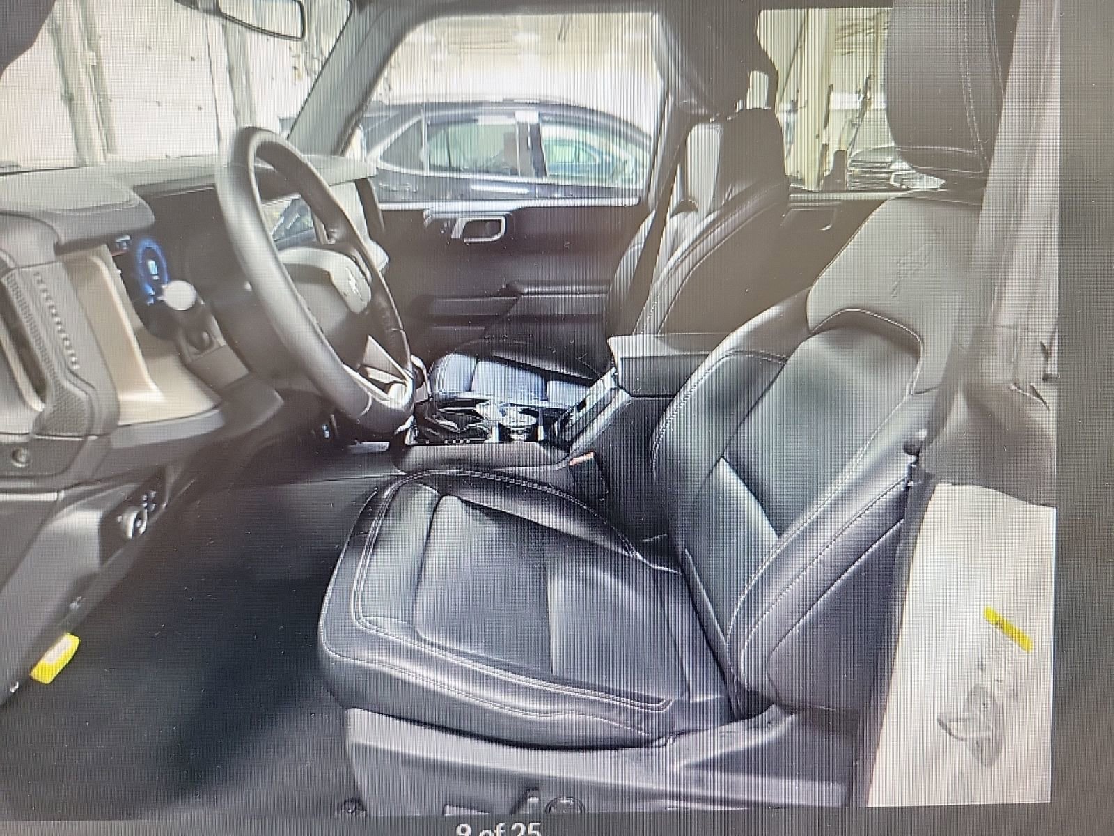 Used 2025 Ford Bronco Outer Banks image 5