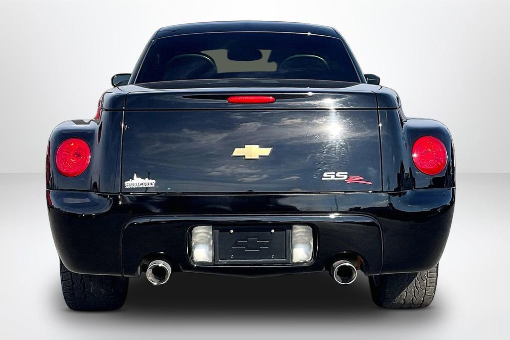 Used 2005 Chevrolet SSR w/ Preferred Equipment Group RWD image 7