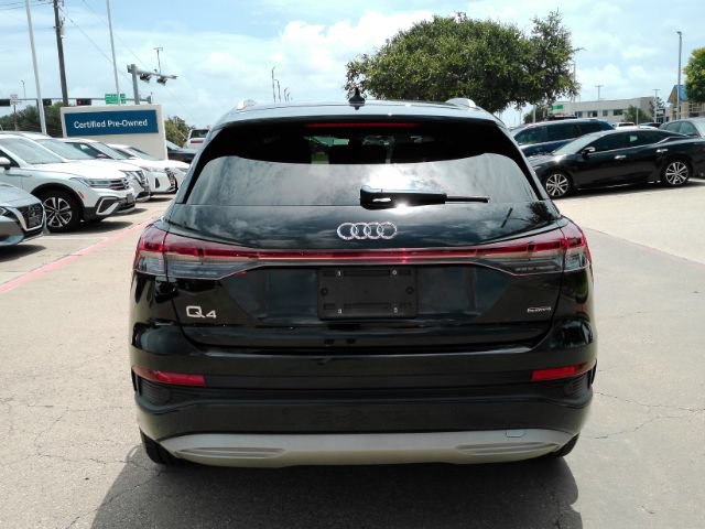 Used 2022 Audi Q4 e-tron Prestige AWD/4WD image 9