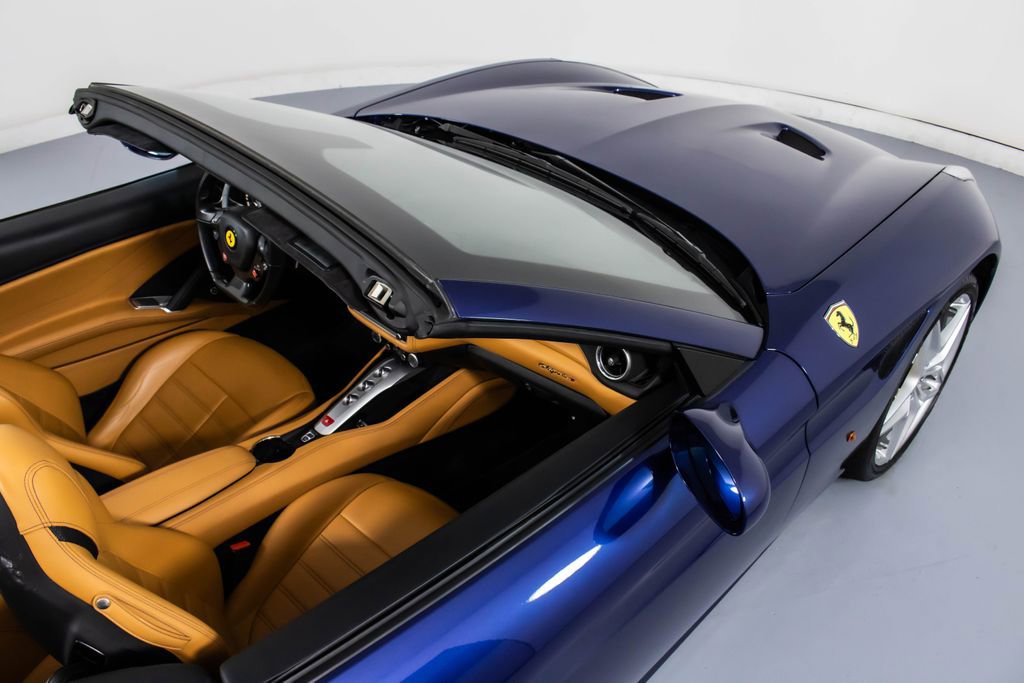 Certified 2017 Ferrari California T image 18