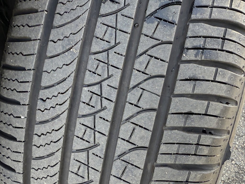 Used 2025 Land Rover Discovery Sport S image 33