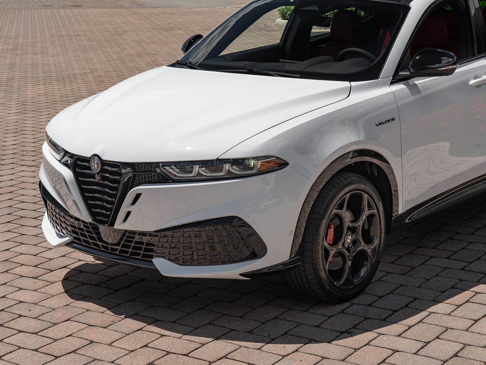 New 2026 Alfa Romeo Tonale Veloce w/ Quick Order Package 23H Volce image 31