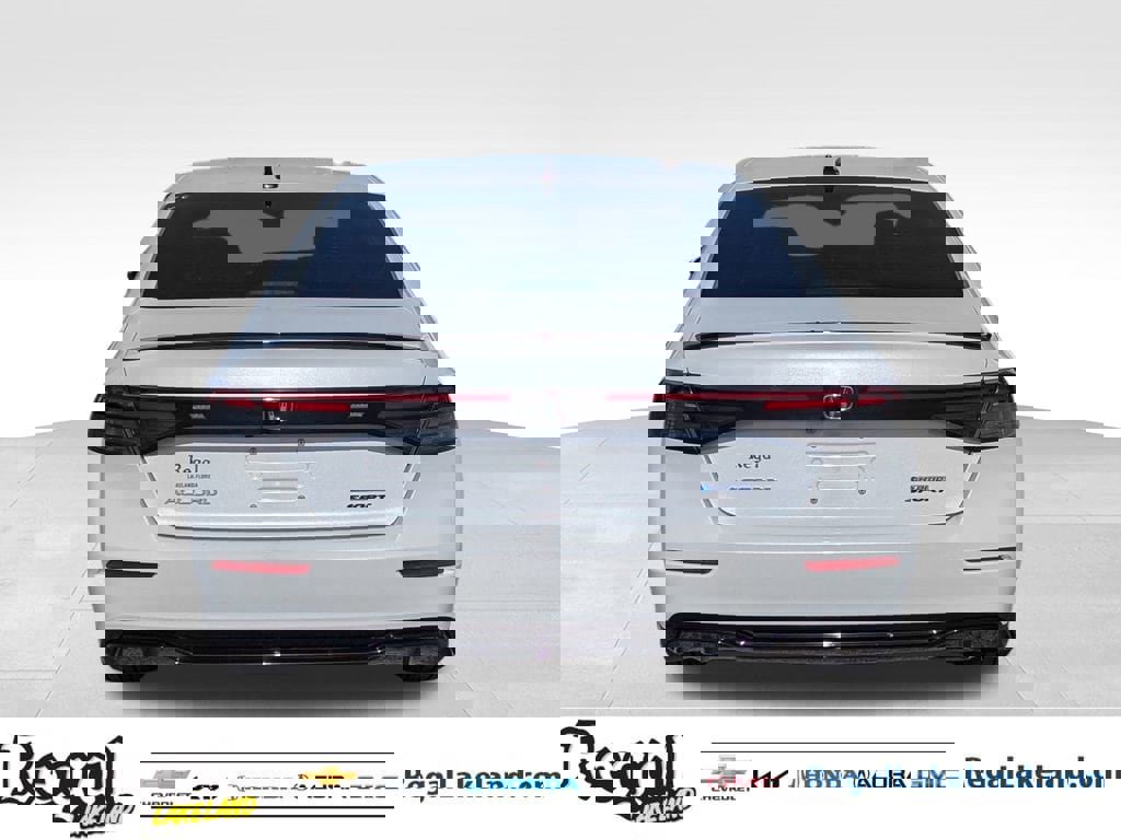 Used 2023 Honda Accord Sport image 4