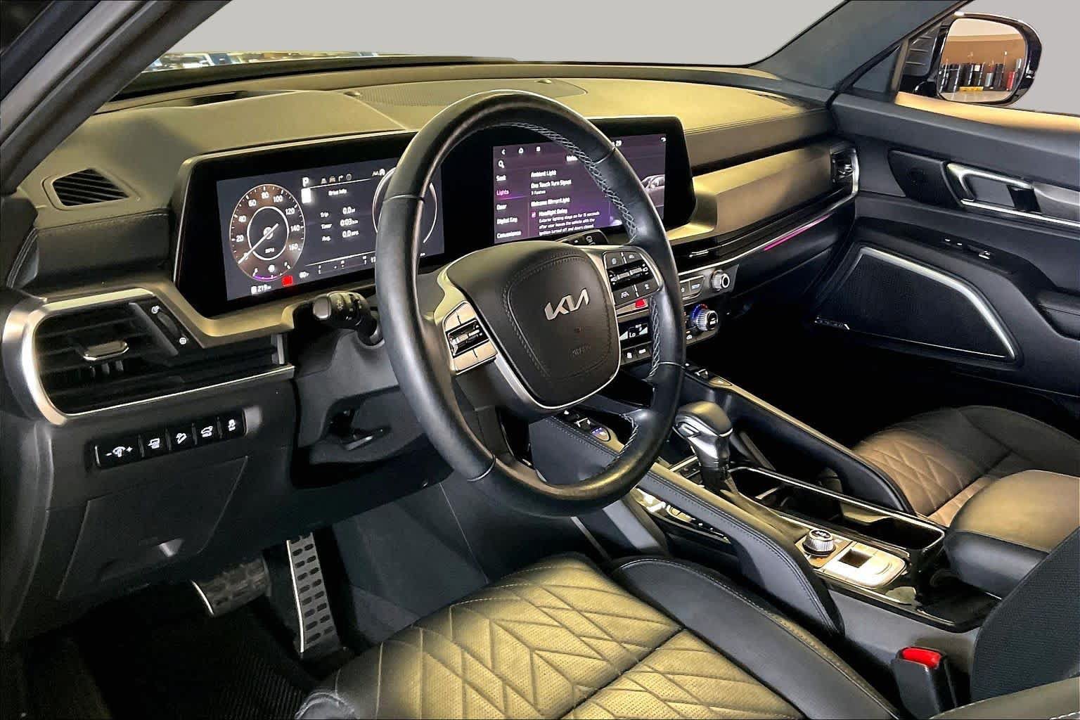 Used 2023 Kia Telluride SX Prestige X-Pro AWD/4WD image 16