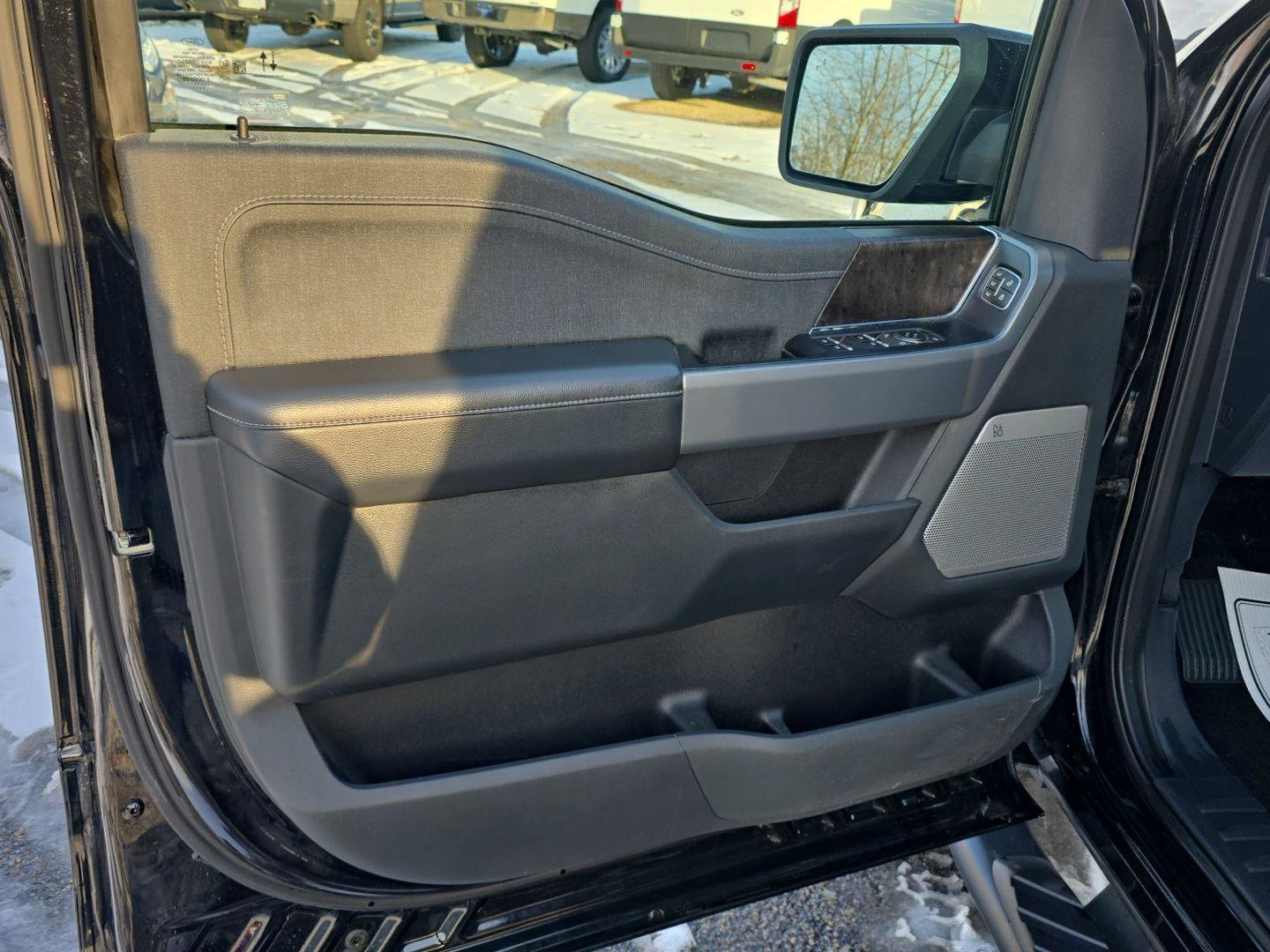 Used 2021 Ford F150 Lariat w/ Equipment Group 501A Mid image 10