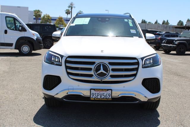 Used 2025 Mercedes-Benz GLS 450 4MATIC image 2