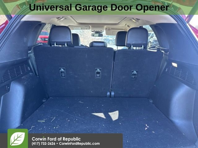 Used 2020 Ford Escape Titanium image 7