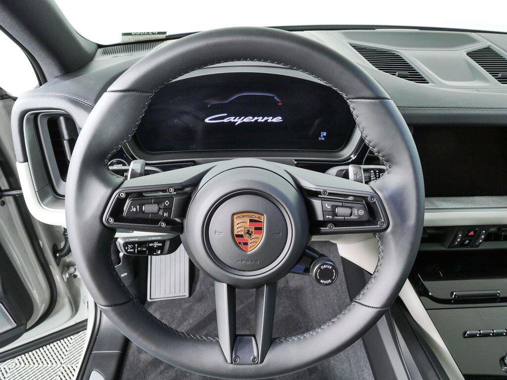 New 2026 Porsche Cayenne AWD/4WD image 9