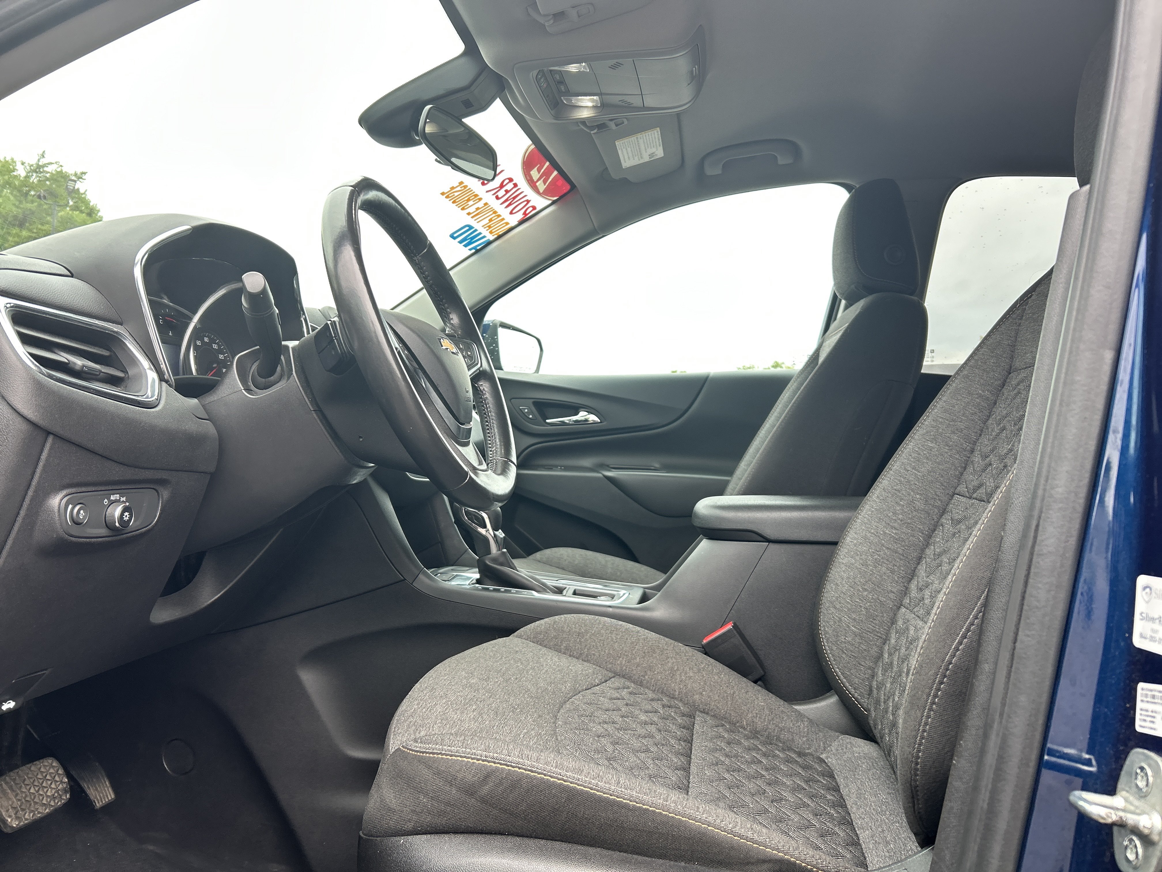 Used 2022 Chevrolet Equinox LT AWD/4WD image 12