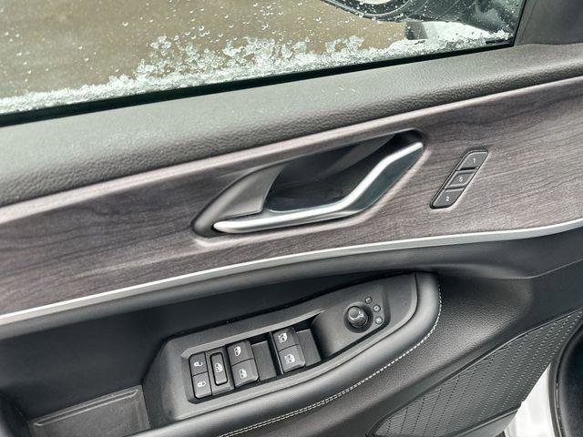 Certified 2023 Jeep Grand Cherokee Limited AWD/4WD image 15