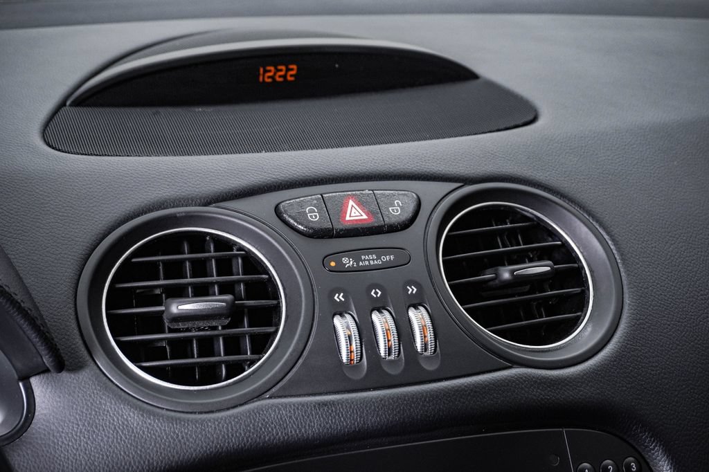 Used 2009 Mercedes-Benz SL 550 image 23