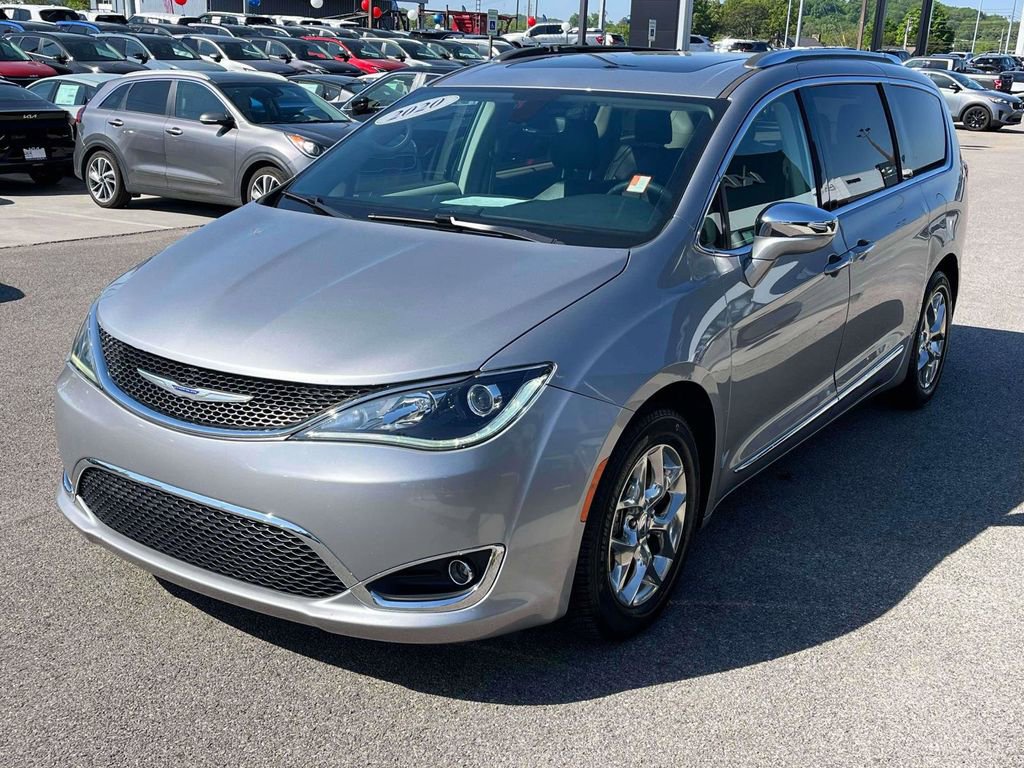 Used 2020 Chrysler Pacifica Limited FWD image 36