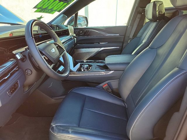 Used 2025 Cadillac Escalade IQ Luxury 2 image 19