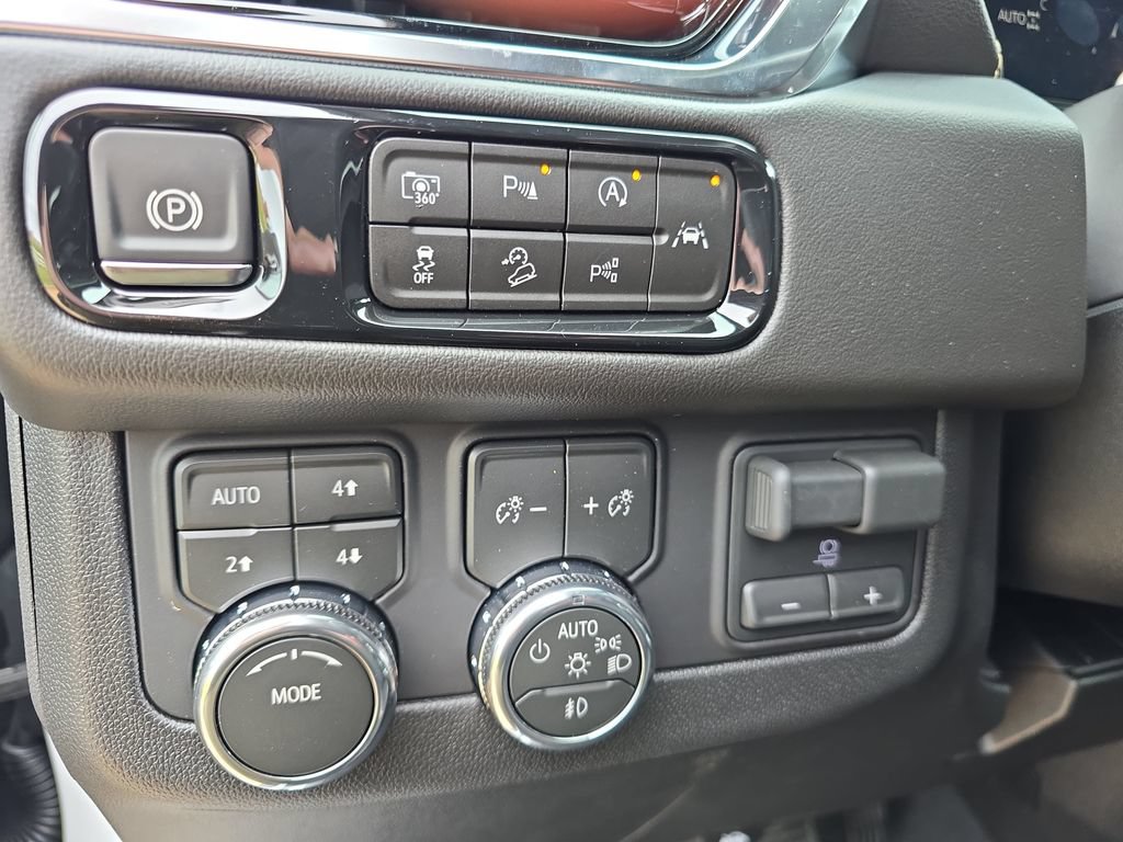 New 2026 GMC Yukon Elevation w/ Elevation Premium Package AWD/4WD image 27